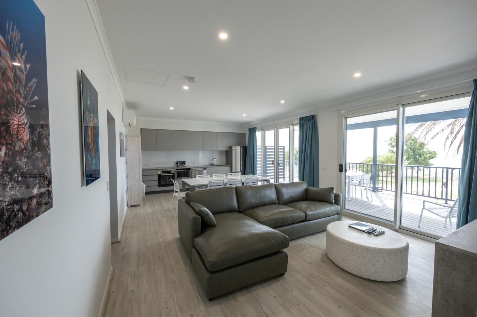 Ningaloo Coral Bay - Bayview Hotel ภายนอก รูปภาพ